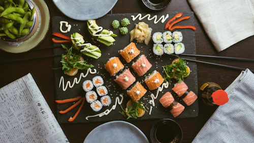 Chef preparing nigiri by hand